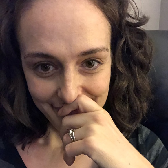 Meet your Posher, Jennifer - Picture 3 of 3